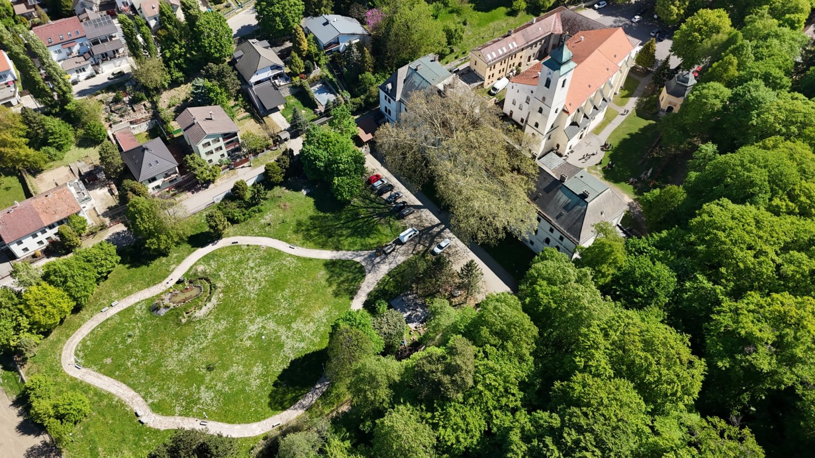7. Spolupracujúca Marianka